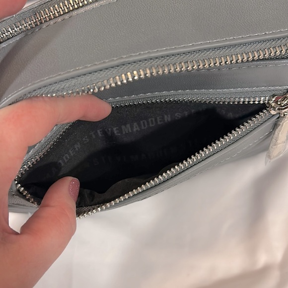 Steve Madden Grey Crossbody Bag - Picture 7 of 10